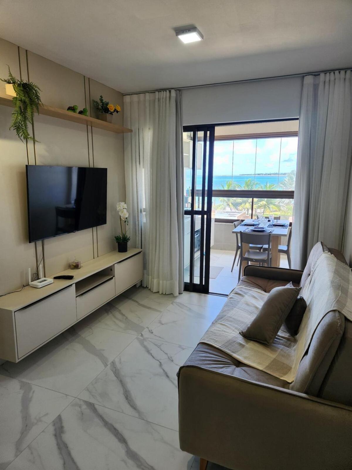 One-Bedroom Apartment Balcony Sea View